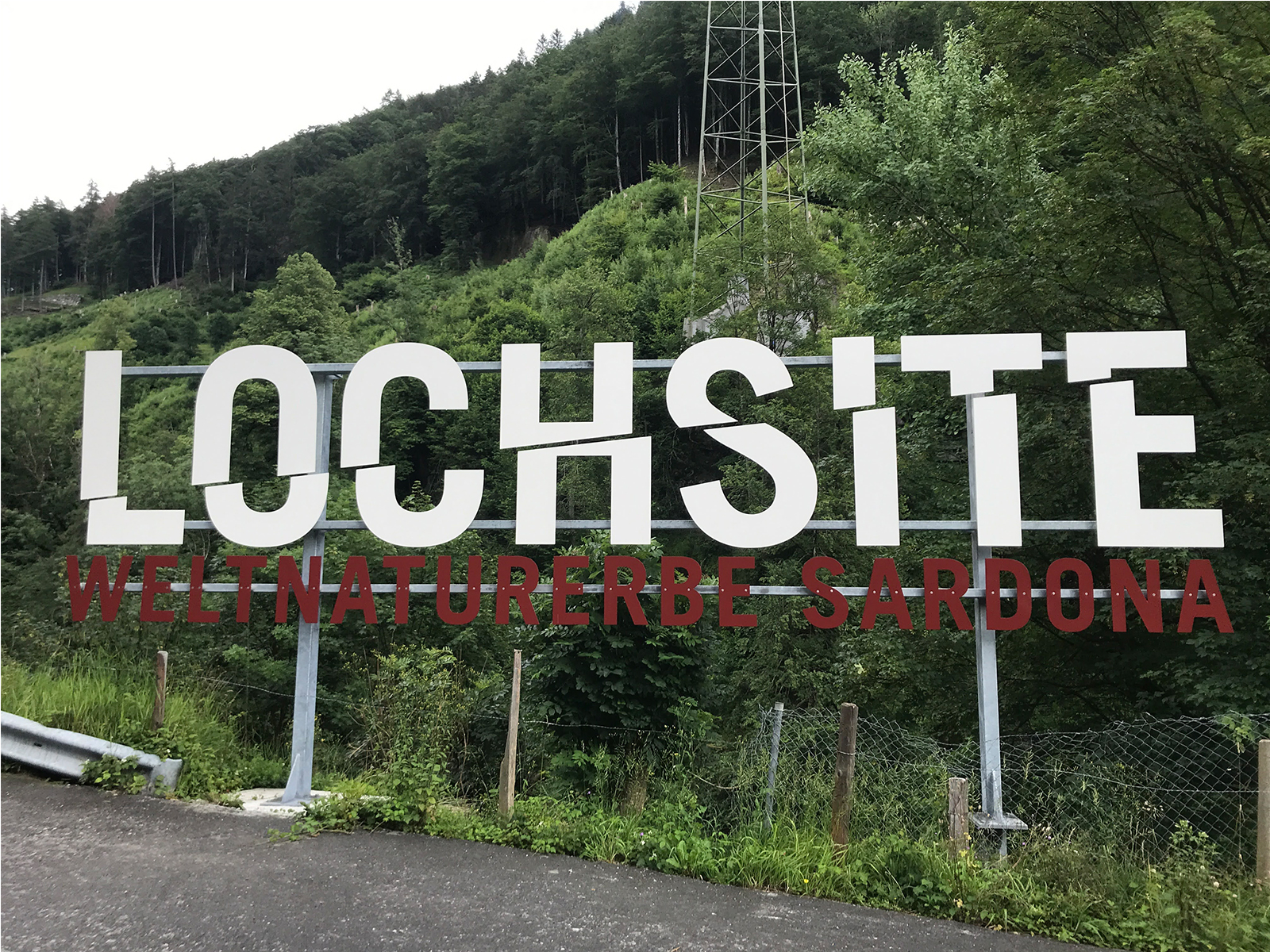 L'affleurement Lochsite est bien indiqué et aménagé.